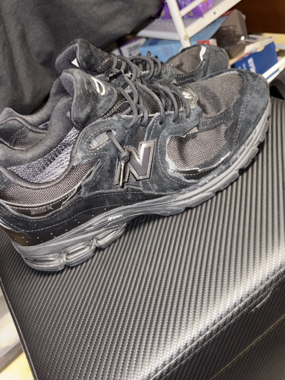 New Balance Men's Black 2002R Protection Pack Sneakers (no box)